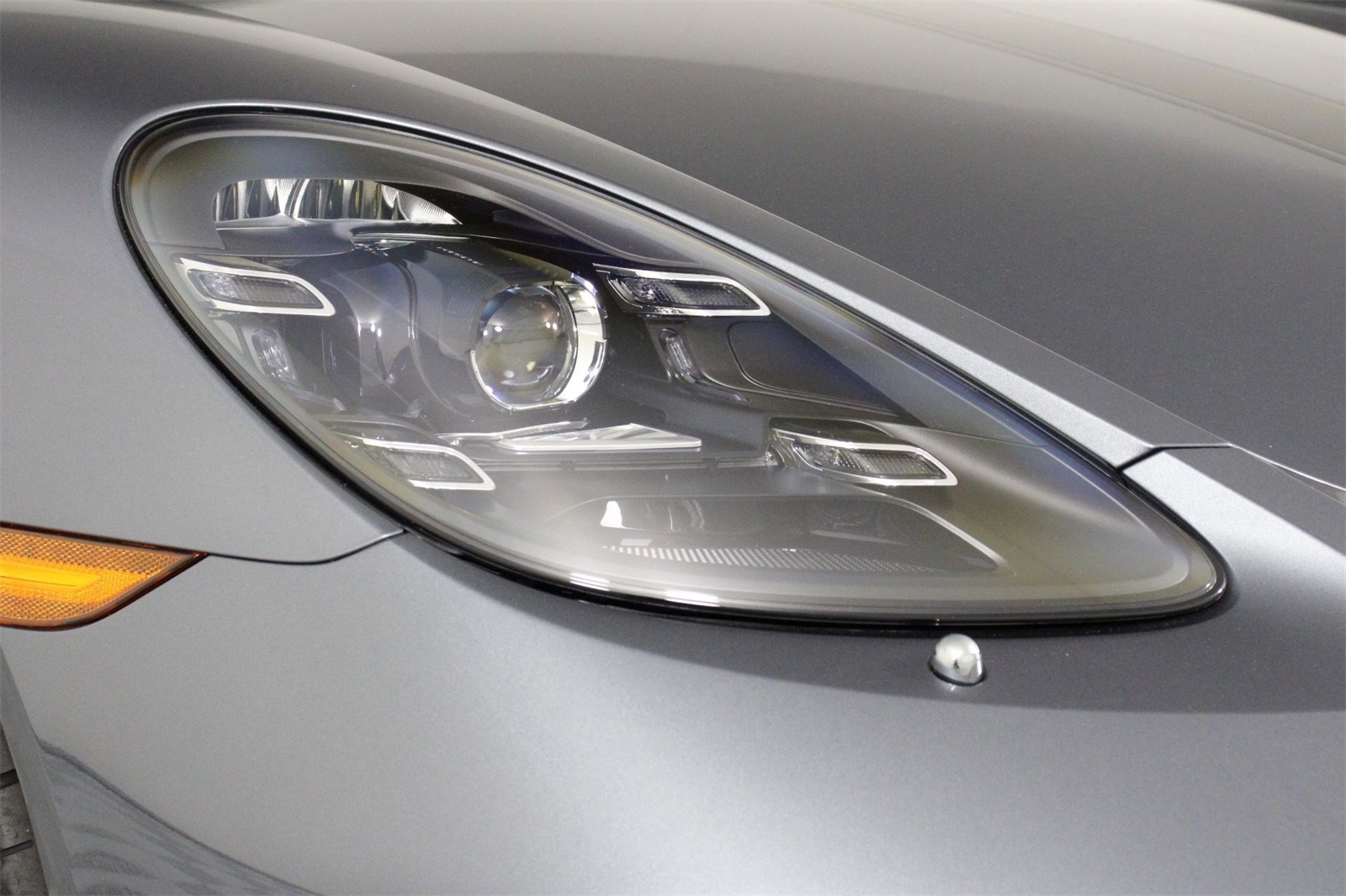 2025 Porsche Cayman photo 22