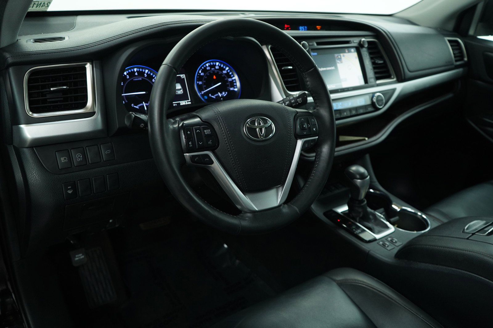 2019 Toyota Highlander XLE photo 16