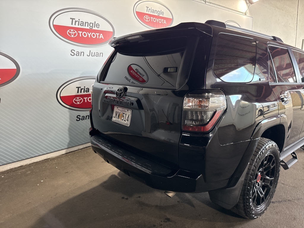 2020 Toyota 4Runner SR5 photo 17