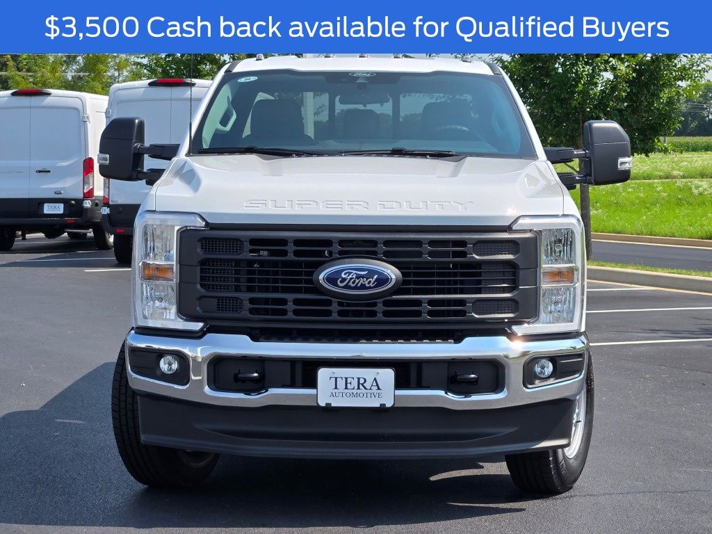 2025 Ford F-250 XL photo 2