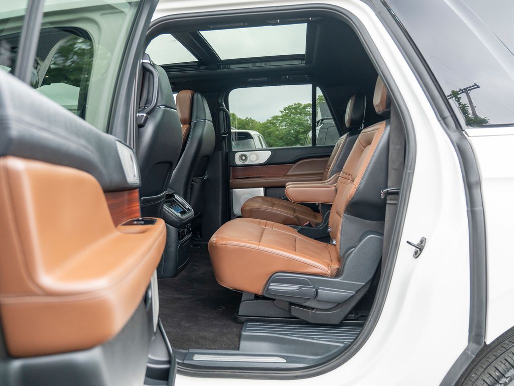 2024 Lincoln Navigator L Reserve photo 24