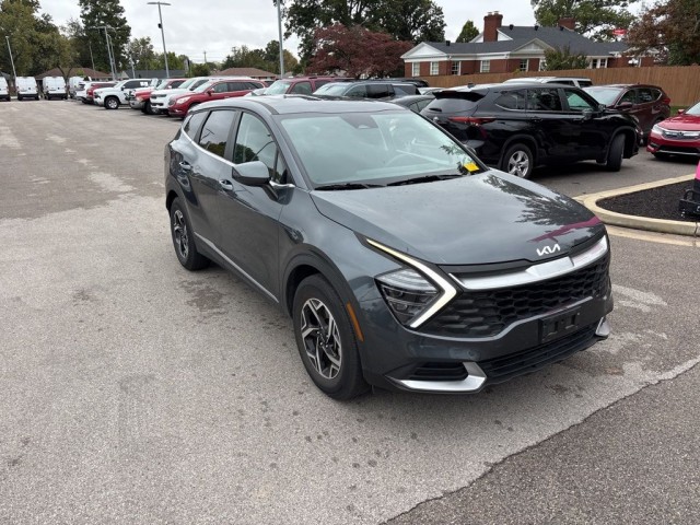 2024 Kia Sportage LX's photo