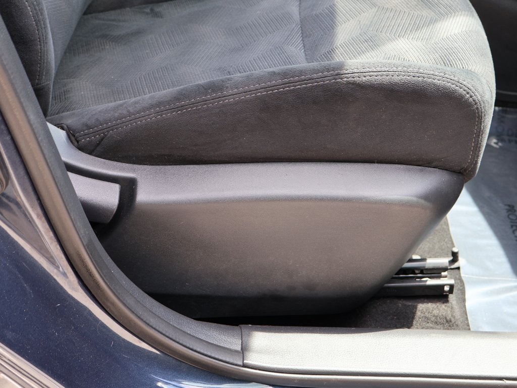 2016 Nissan Rogue S photo 10