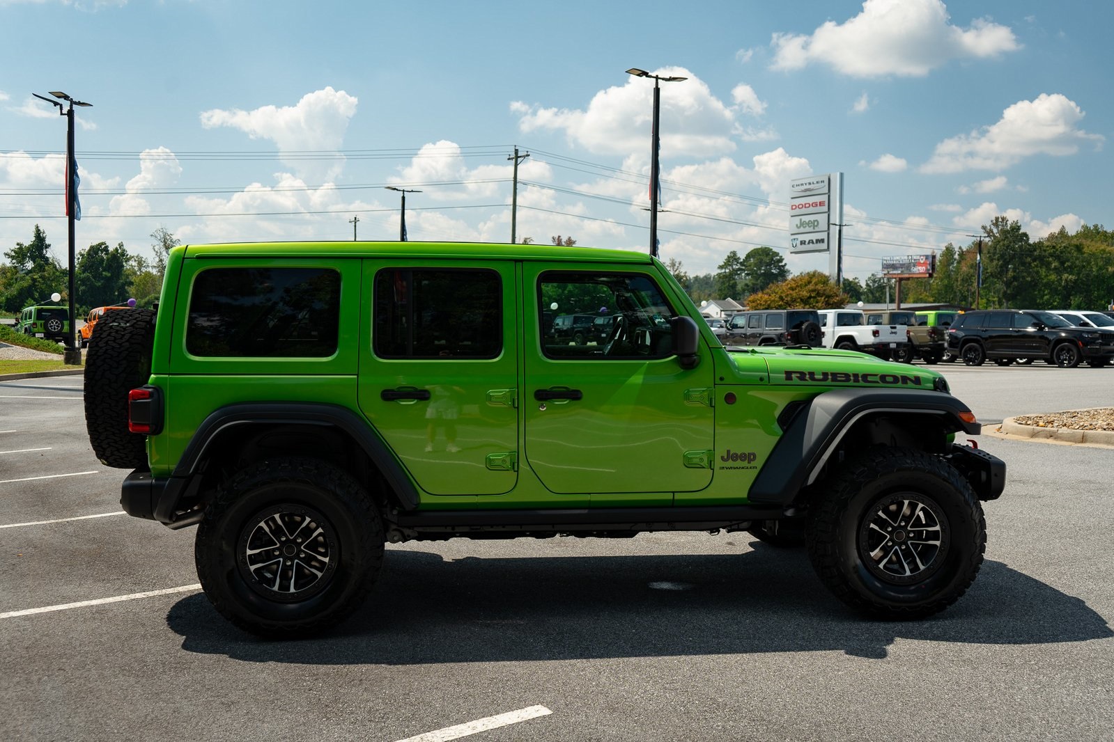 2025 Jeep Wrangler Rubicon photo 18