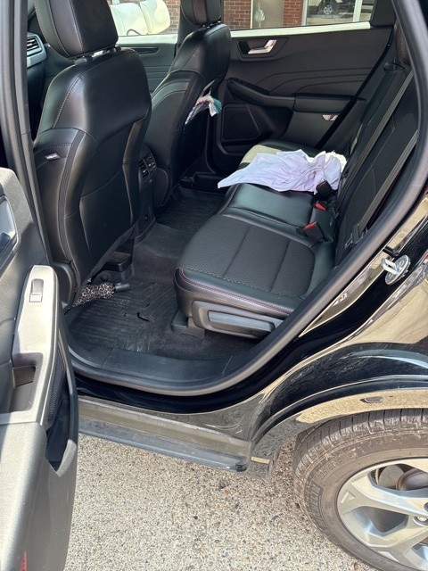2024 Ford Escape ST-Line photo 2