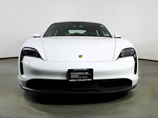 2023 Porsche Taycan photo 10