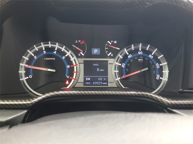 2019 Toyota 4Runner SR5 Premium photo 17