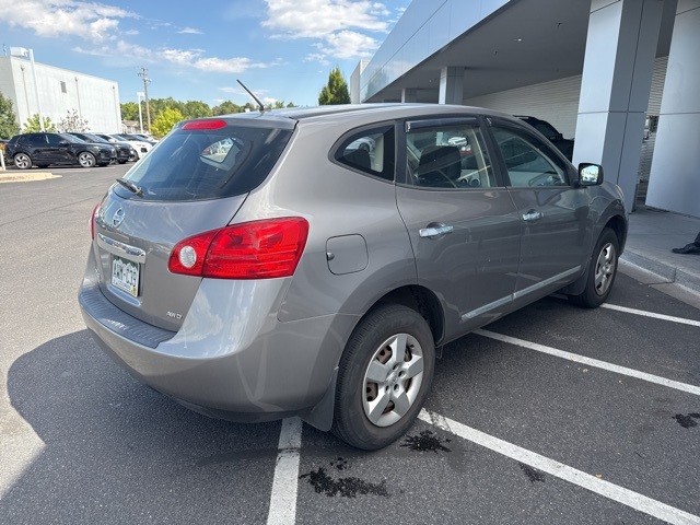 2014 Nissan Rogue Select S photo 3