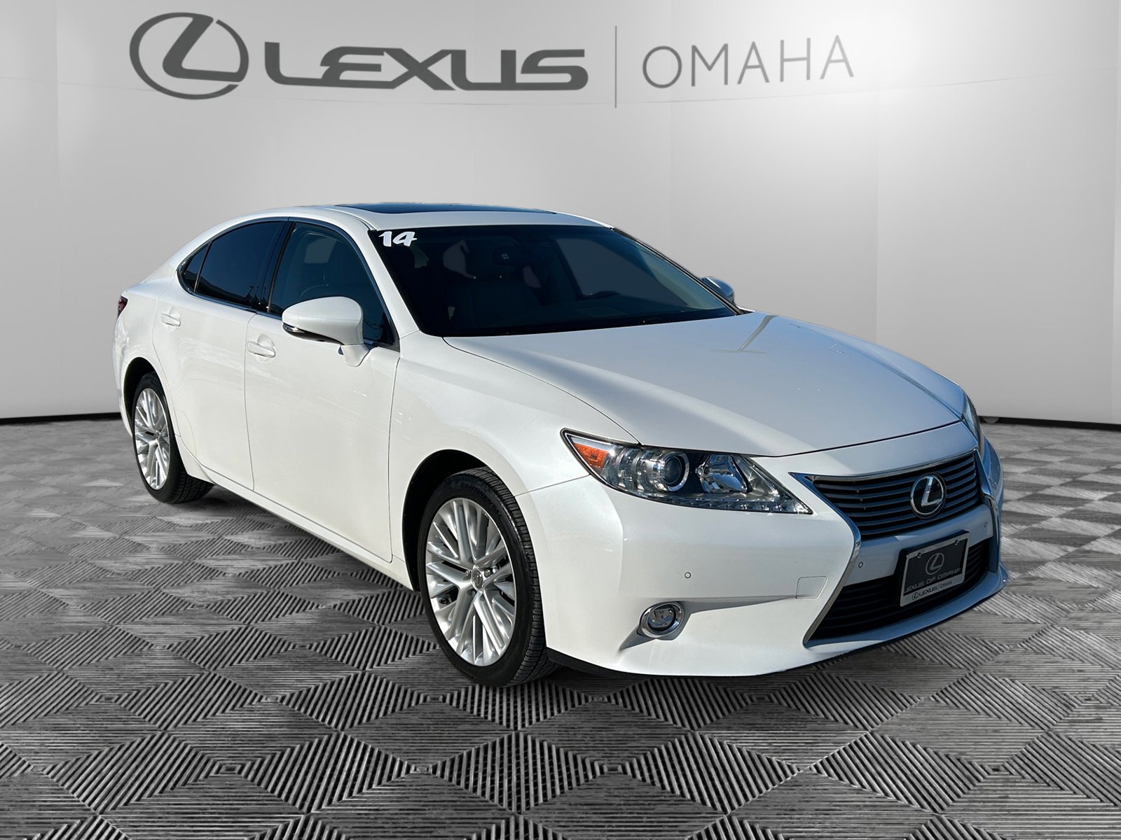 2014 Lexus ES 350's photo