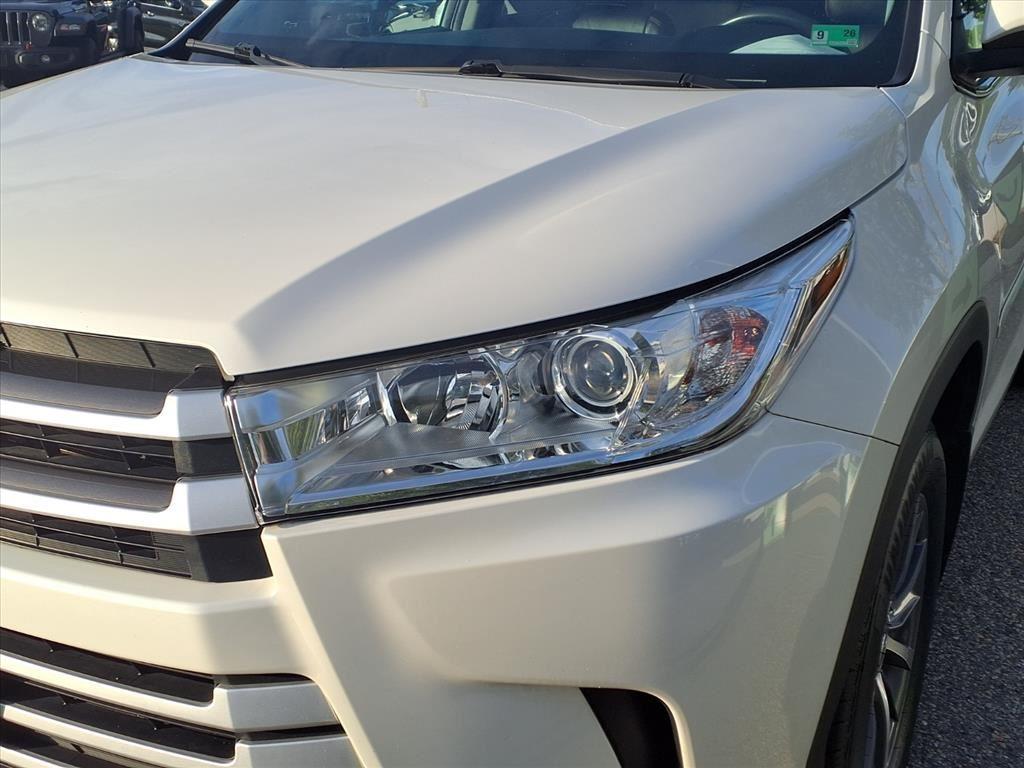 2019 Toyota Highlander XLE photo 3