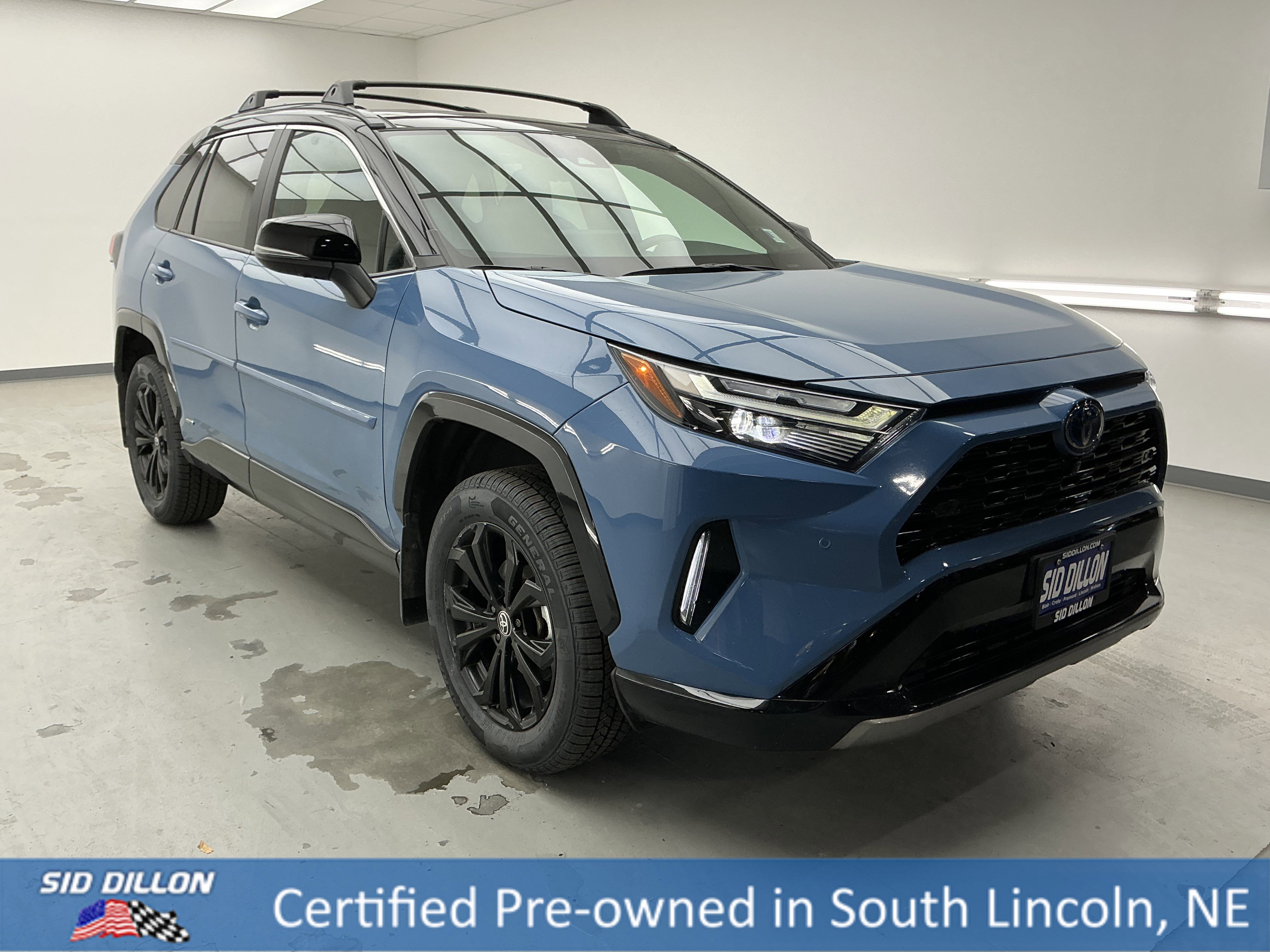 Image of Toyota RAV4 Hybrid XSE