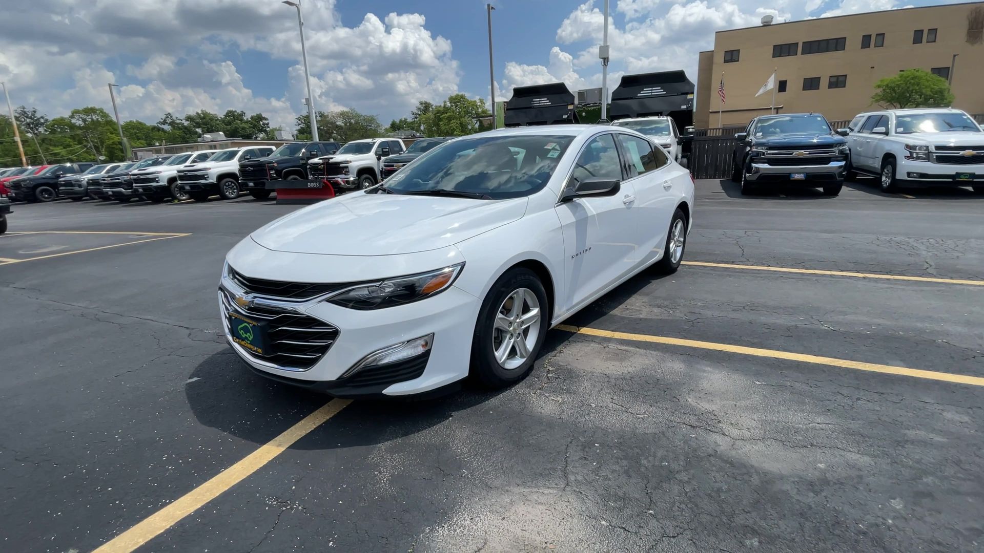 2022 Chevrolet Malibu LS photo 4