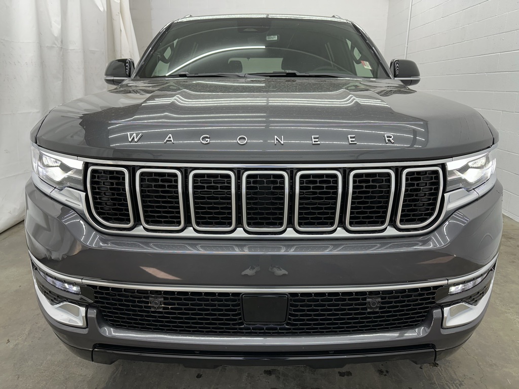 2024 Jeep Wagoneer Base photo 3