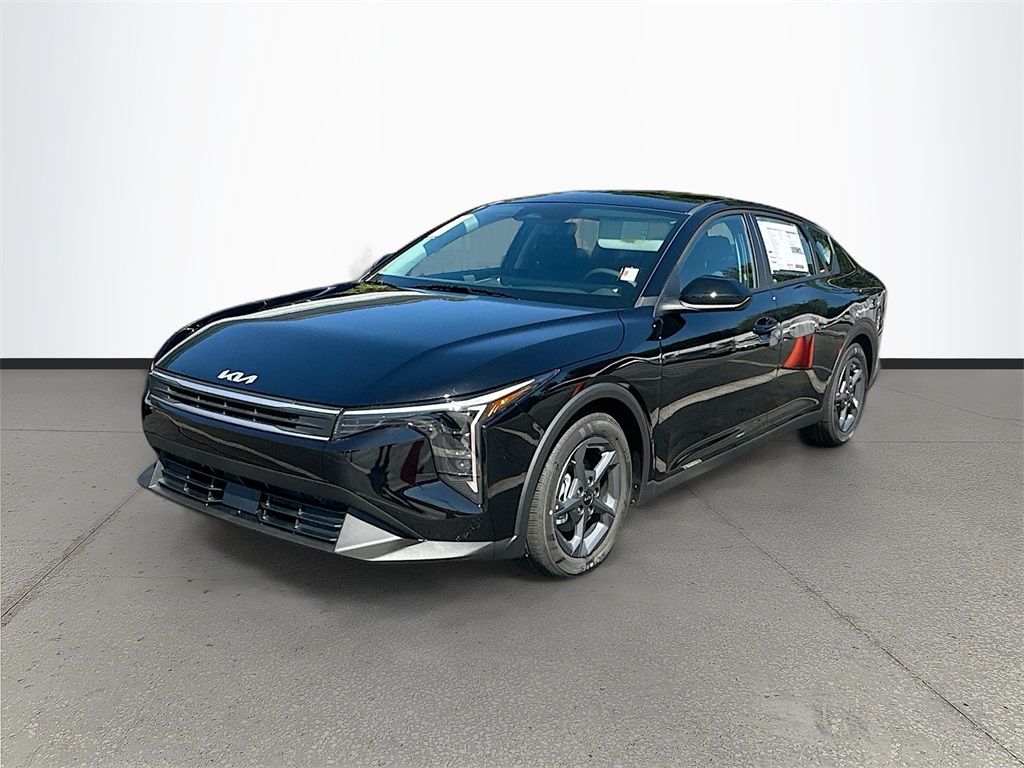 2025 Kia K4 LXS photo 3