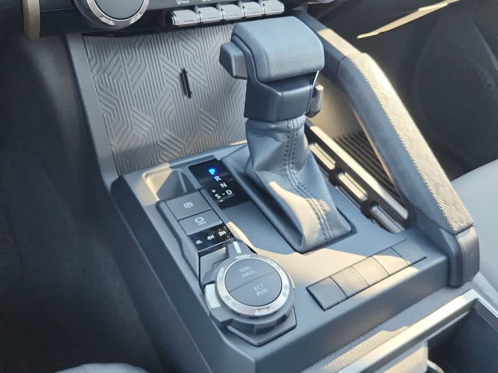 2025 Toyota Tacoma SR5 Double Cab photo 11