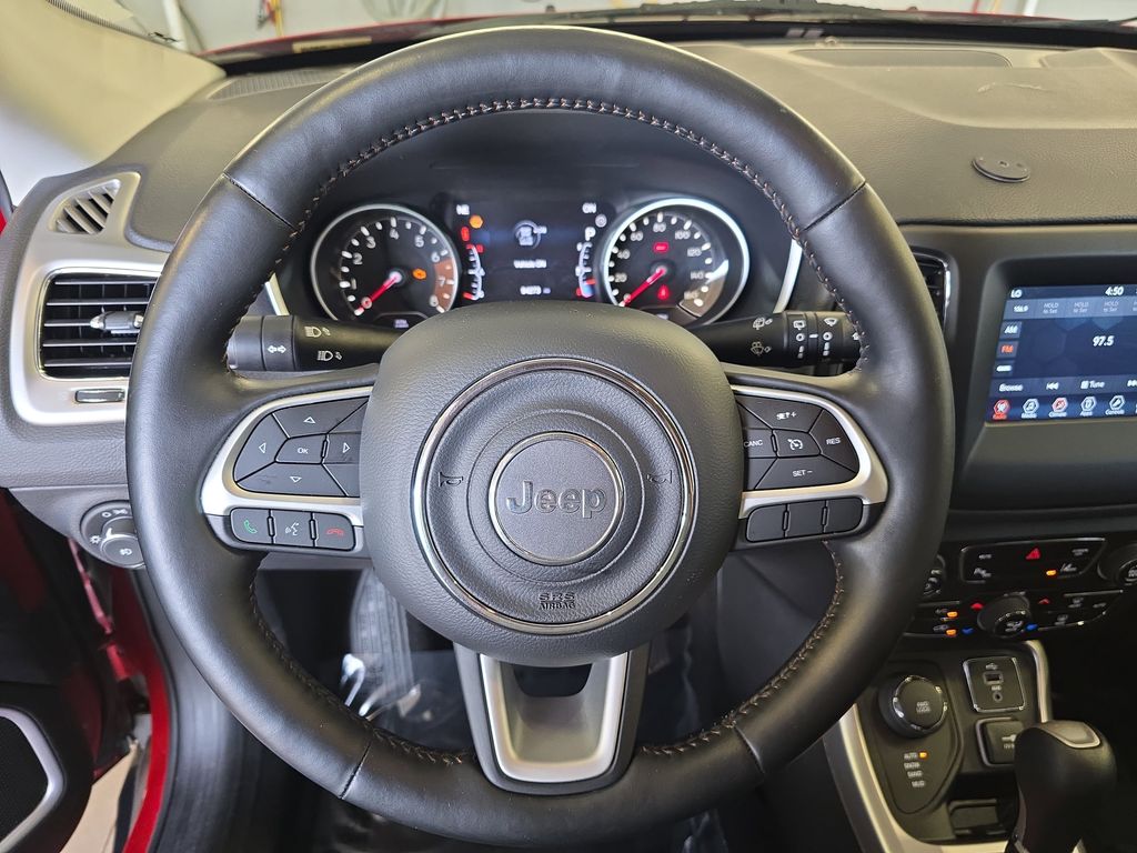 2018 Jeep Compass North Edition Latitude photo 18