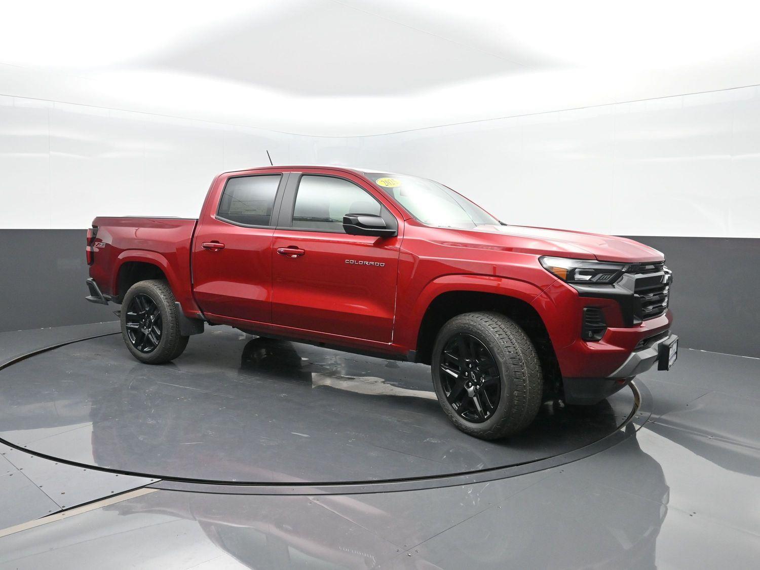 2025 Chevrolet Colorado Z71 photo 4
