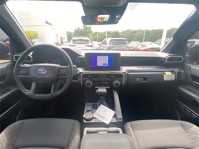 2025 Toyota Tacoma SR5 4x4 Double Cab photo 13