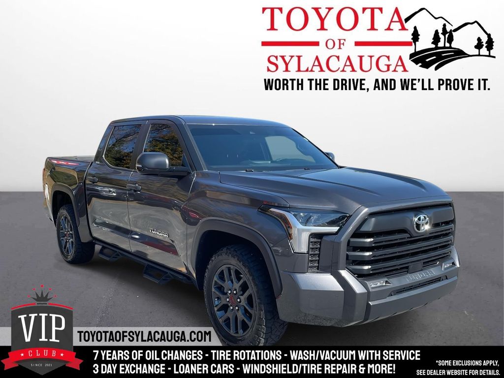 2025 Toyota Tundra SR5's photo