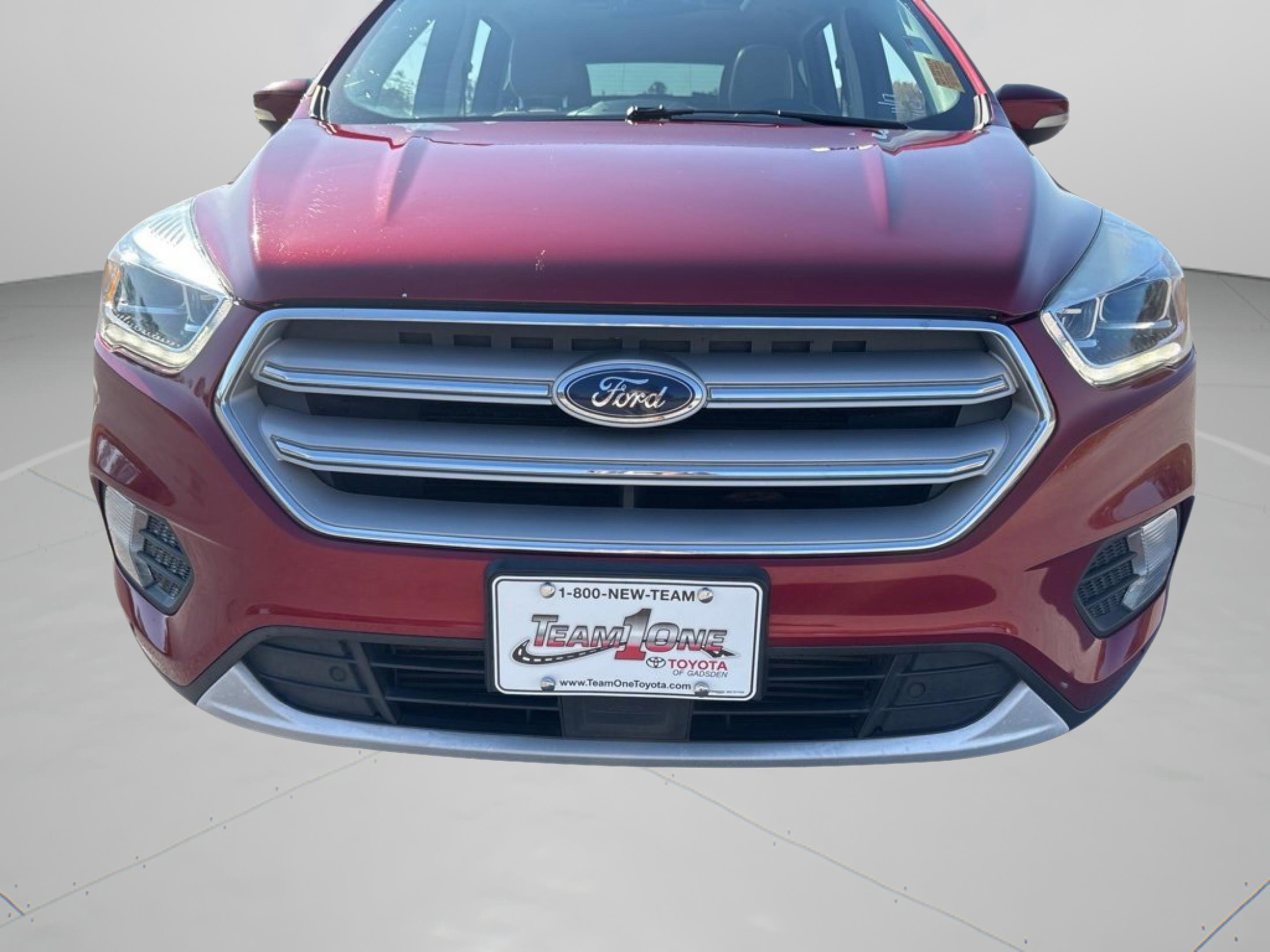2019 Ford Escape Titanium photo 2