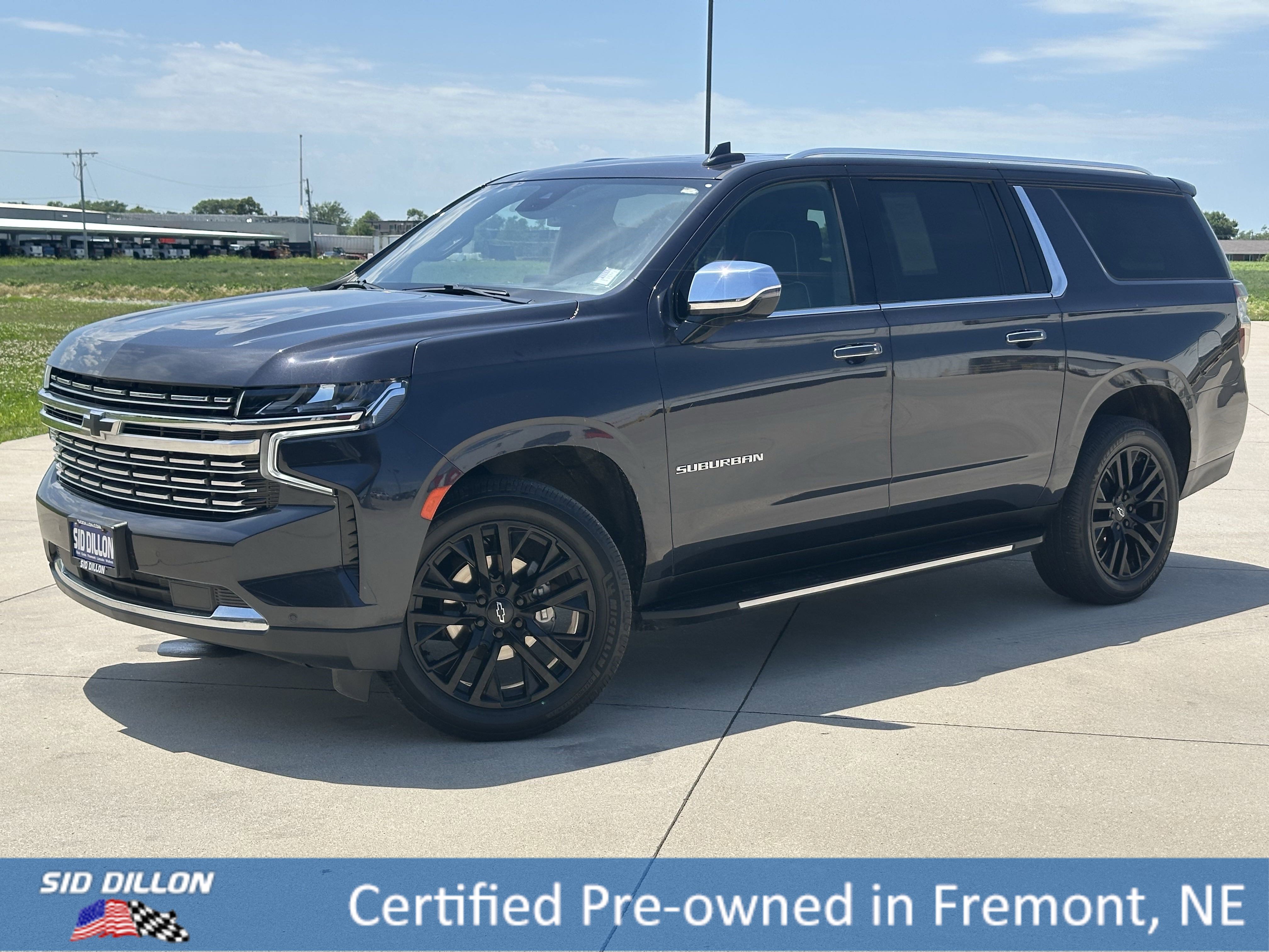 2023 Chevrolet Suburban Premier's photo