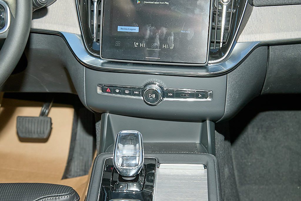 2026 VOLVO XC90 - Image 30