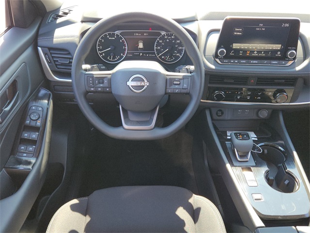 2026 Nissan Rogue S photo 8