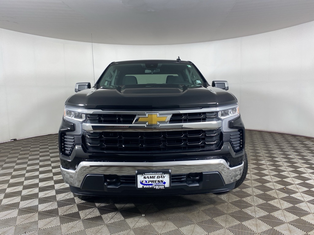 2025 Chevrolet Silverado 1500 LT photo 3