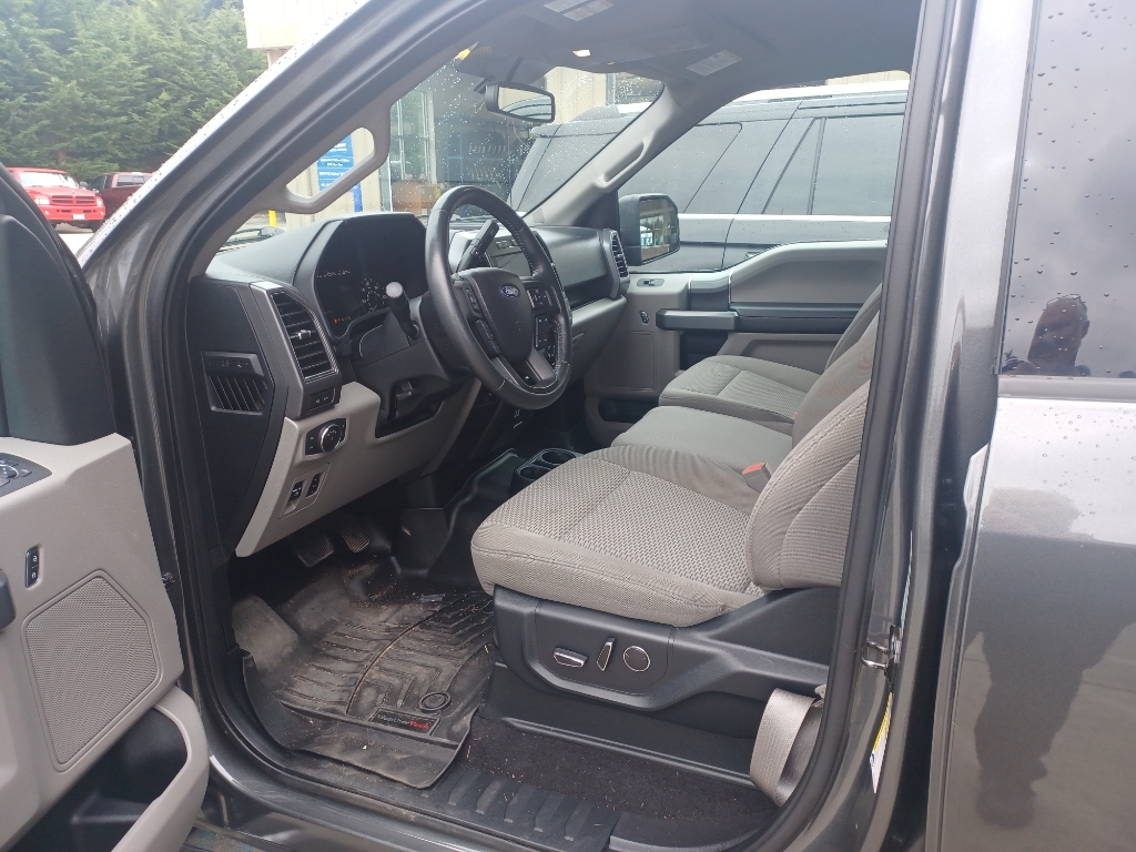 2018 Ford F-150 XLT photo 2