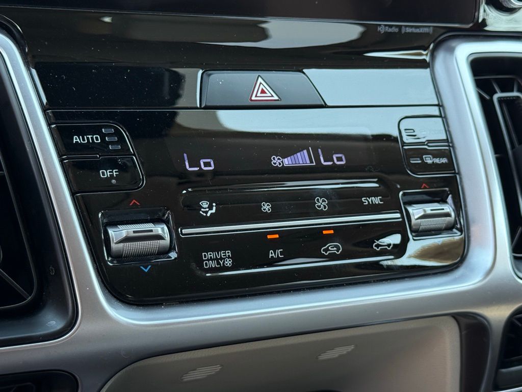 2023 Kia Sorento Hybrid EX photo 6