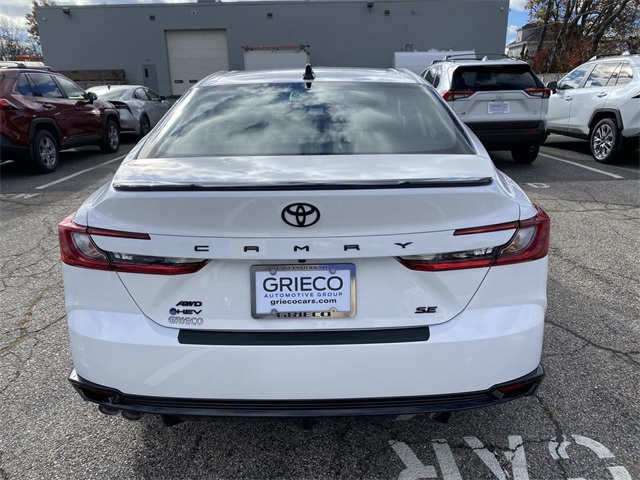 2026 Toyota Camry SE photo 4