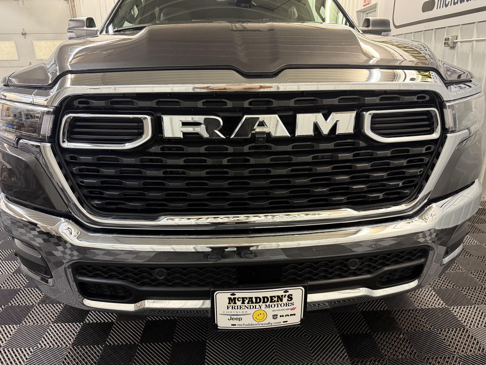 2025 Ram 1500 Big Horn Lone Star photo 4
