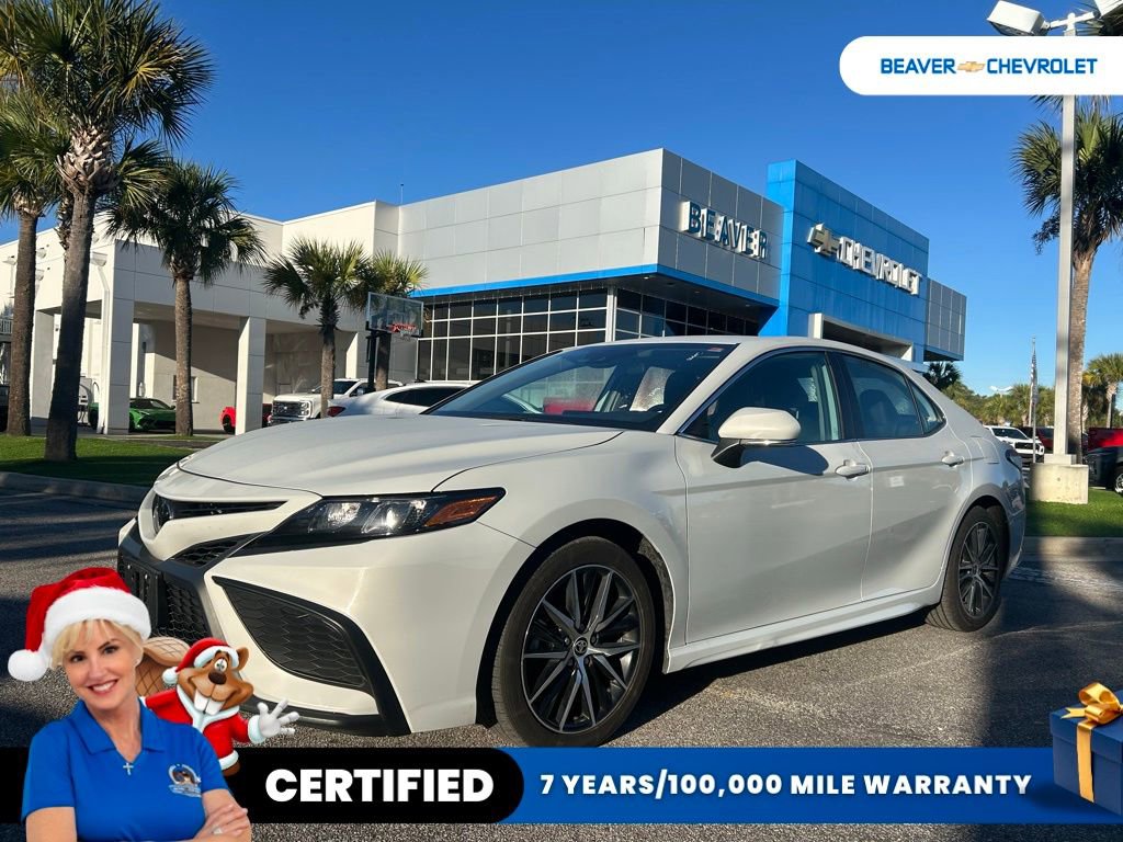 2023 Toyota Camry SE's photo