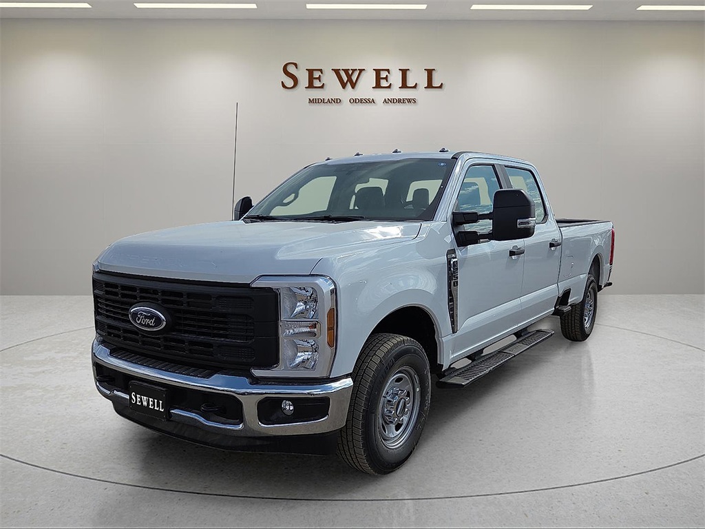 2025 Ford F-250 Super Duty XL's photo