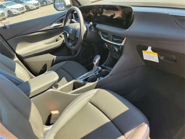 2025 Buick Encore GX Sport Touring photo 18