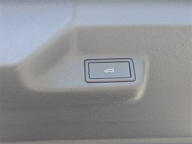 2025 Volkswagen ID. Buzz photo 12