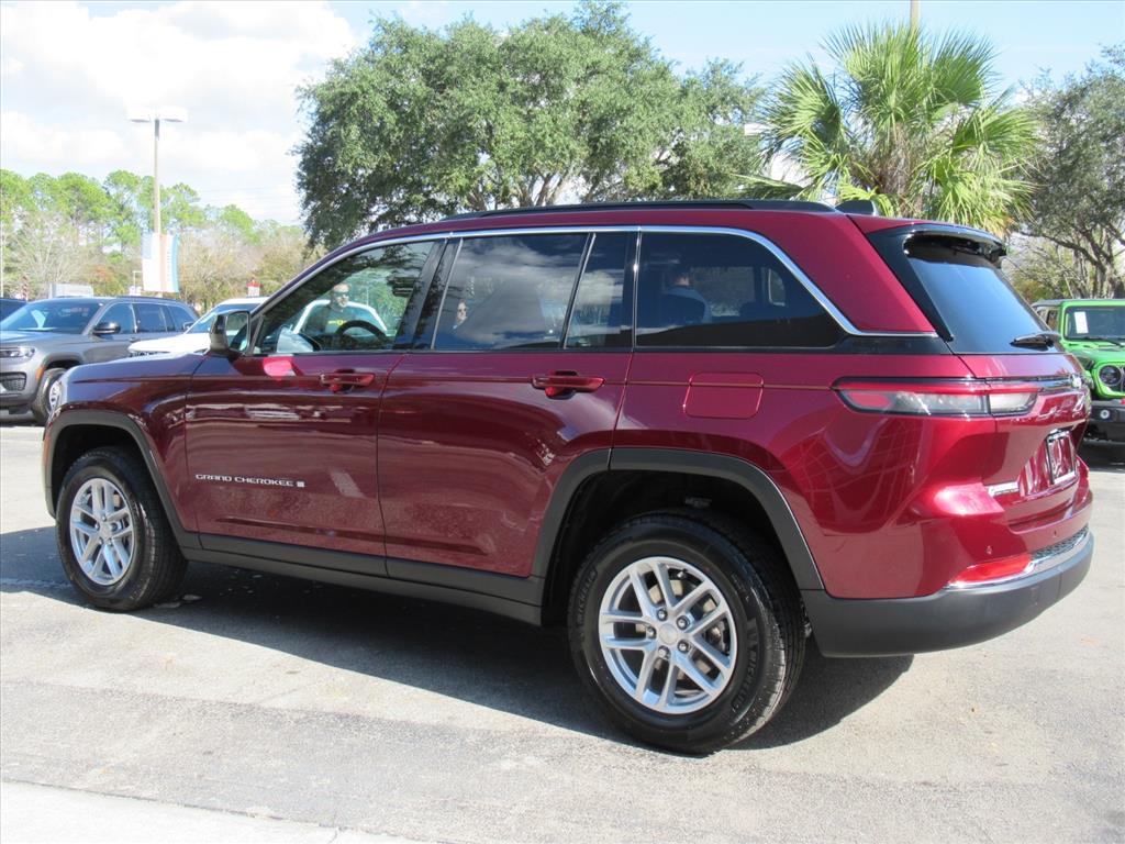 2025 Jeep Grand Cherokee Laredo X photo 4