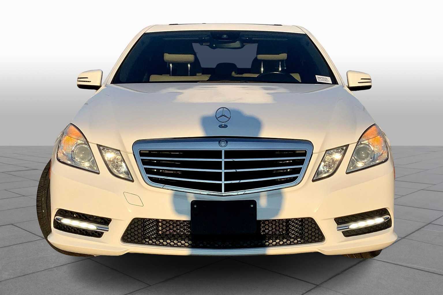 2013 Mercedes Benz E 350 Sport photo 3