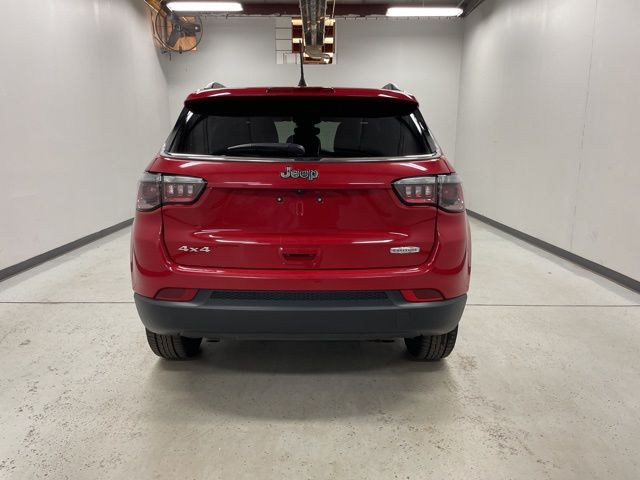 2024 Jeep Compass Latitude photo 3