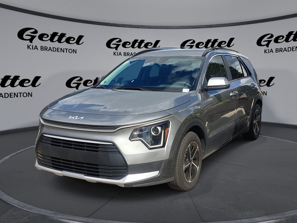 2025 Kia Niro LX's photo