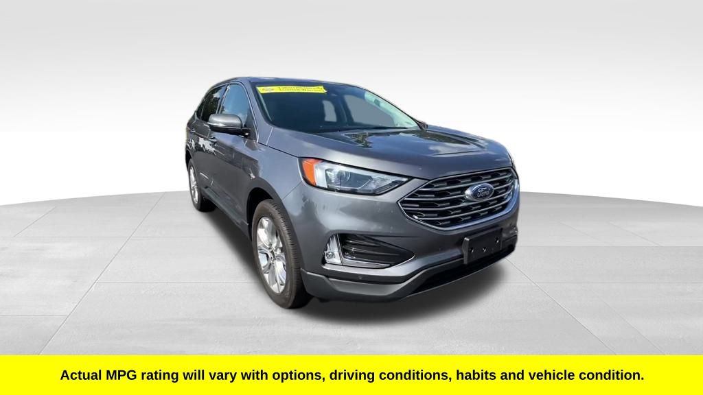 2024 Ford Edge Titanium photo 2