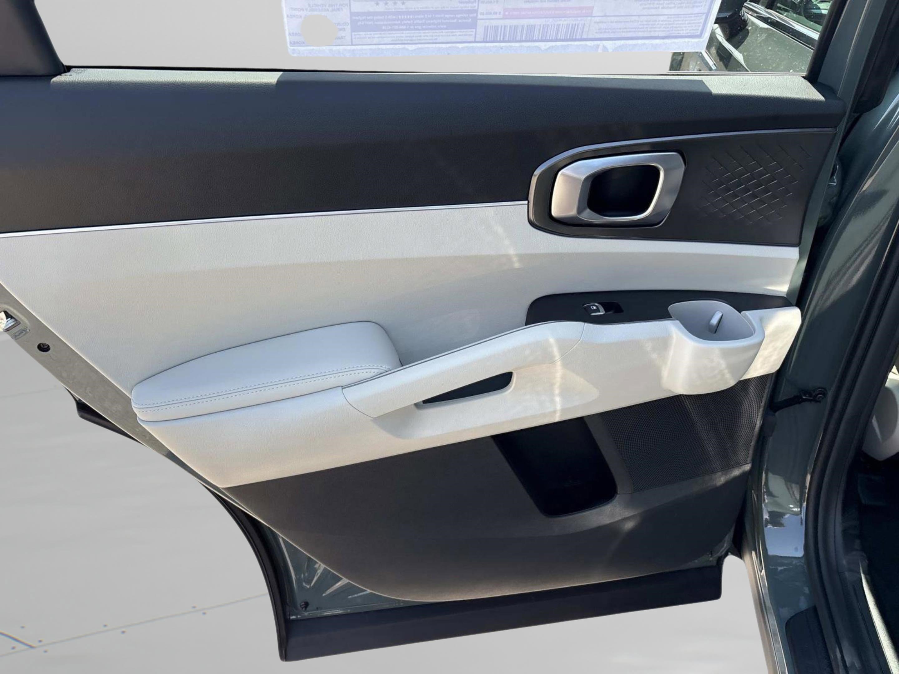 2025 Kia Sorento Hybrid EX photo 16