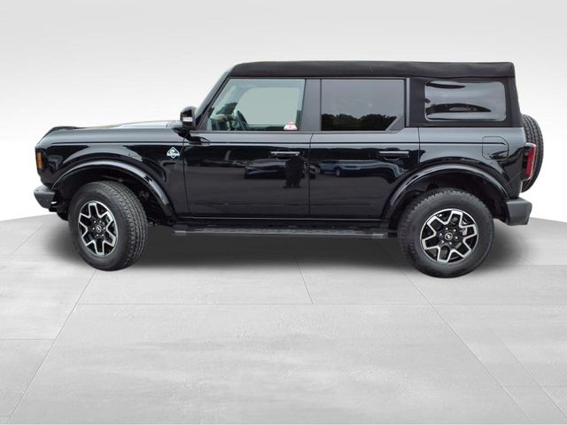 2024 Ford Bronco Outer Banks photo 3