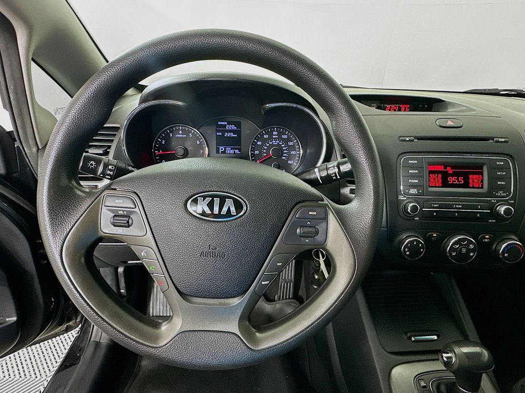2016 Kia Forte LX photo 8