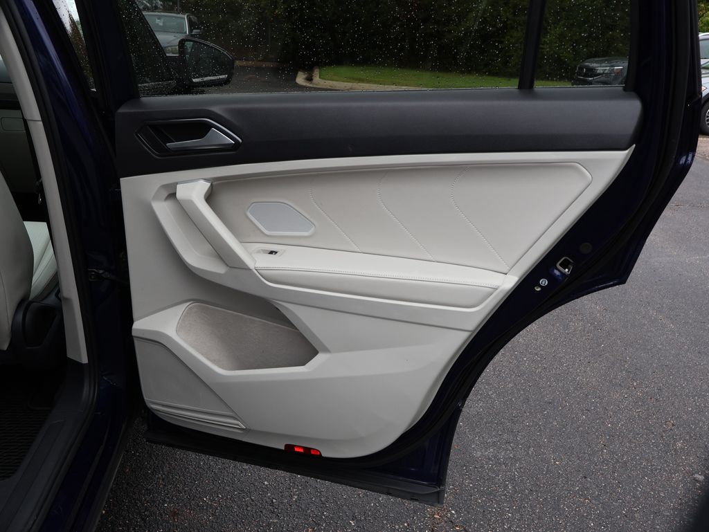 2024 Volkswagen Tiguan SE Wolfsburg Edition photo 8