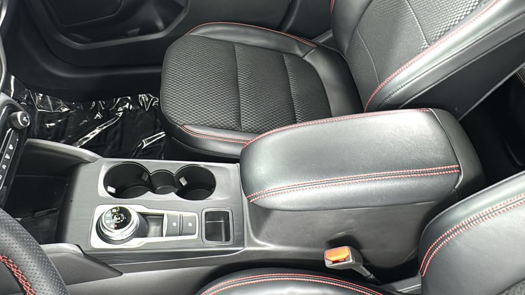 2024 Ford Escape ST-Line Select photo 35