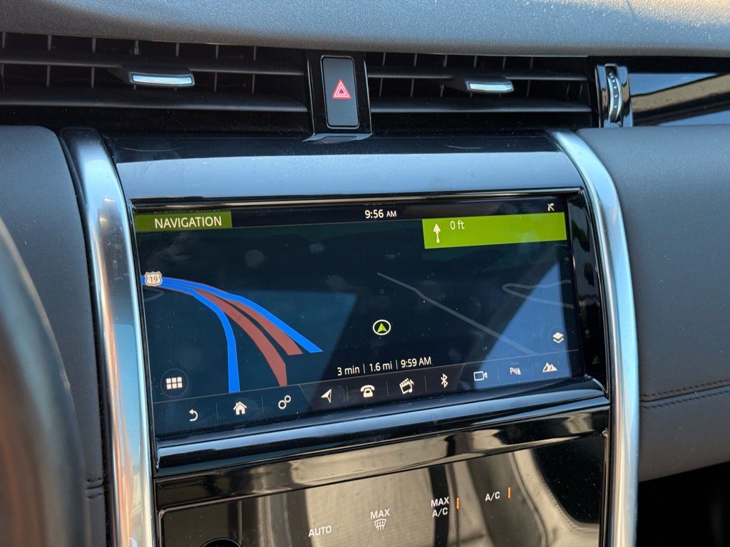 2020 Land Rover Discovery Sport SE photo 19