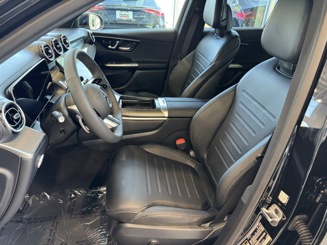 2026 Mercedes Benz GLC 300 photo 2