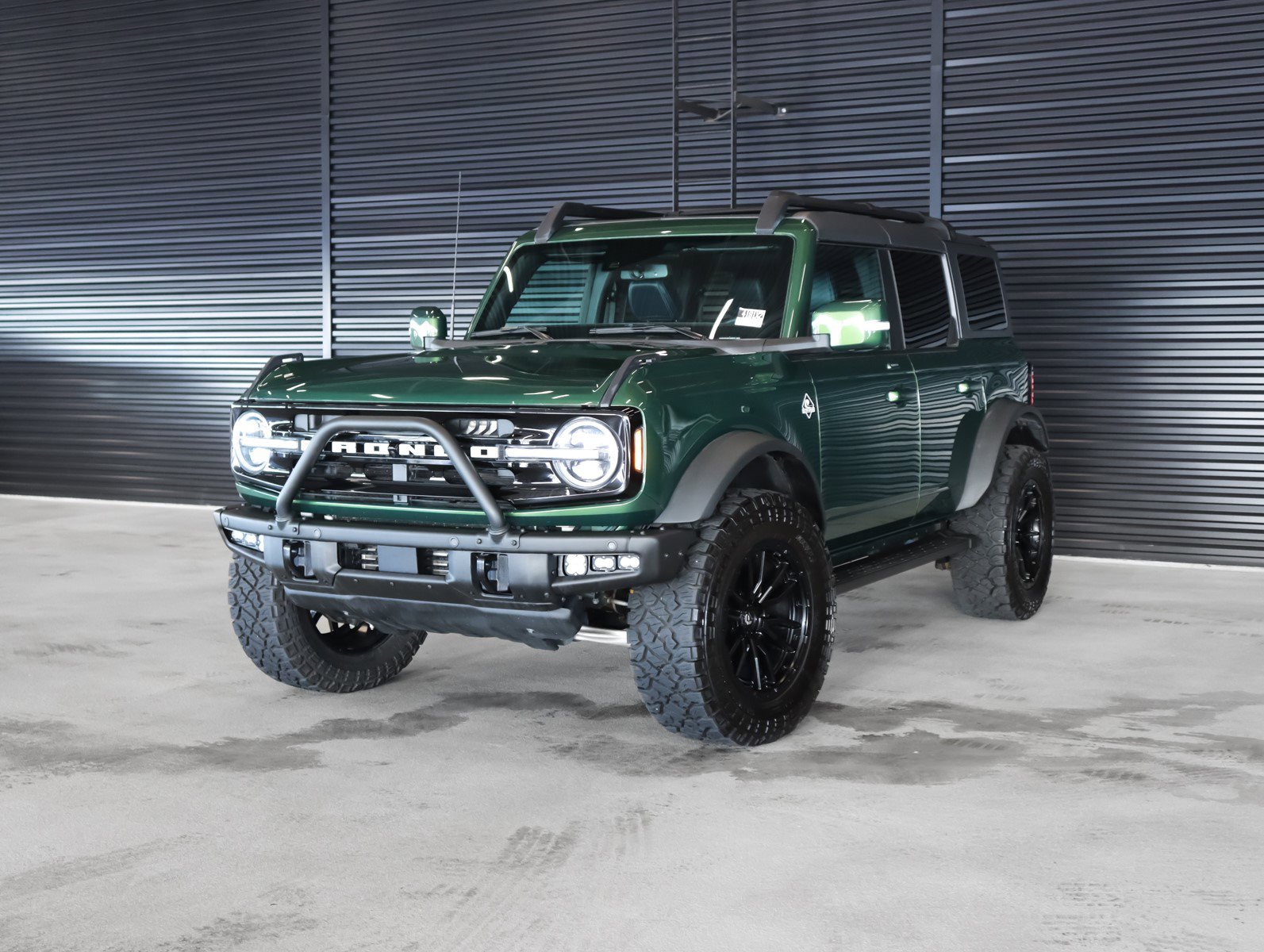 2023 Ford Bronco Outer Banks's photo