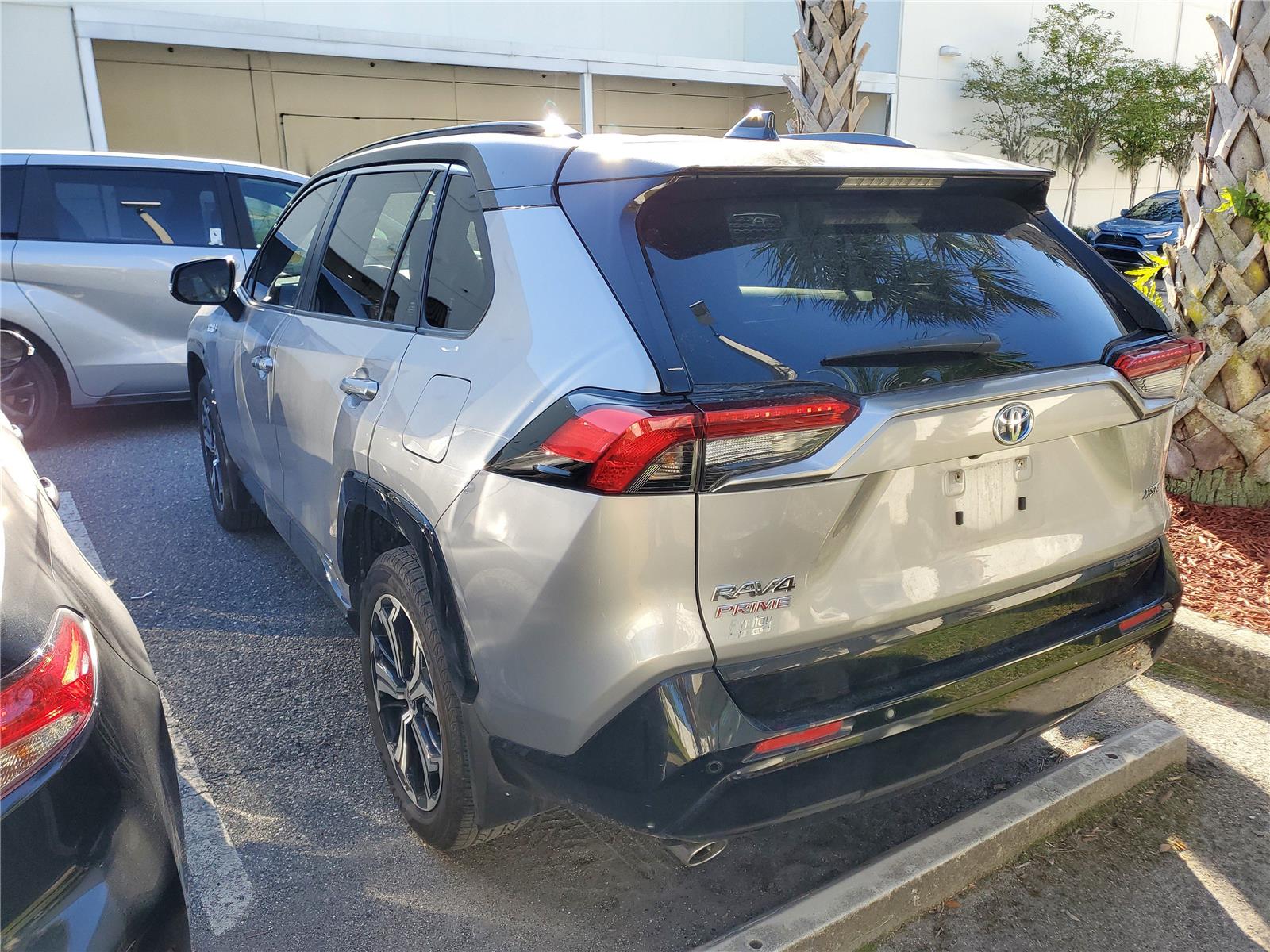 Used 2021 Toyota RAV4 XSE with VIN JTMFB3FV9MD014034 for sale in Kansas City